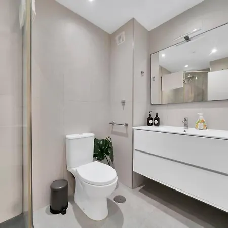 Moderno Estudio En Centro Y Cerca Del Mar - Marino Ii 111 * ماربيا