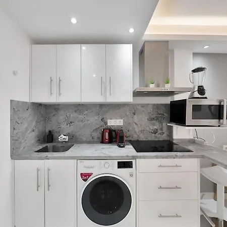 Moderno Estudio En Centro Y Cerca Del Mar - Marino Ii 111 * מארבלה