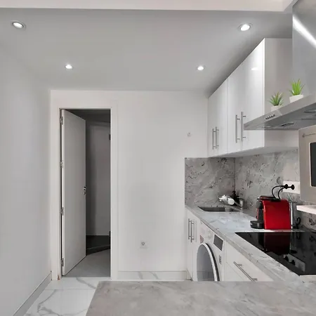 Moderno Estudio En Centro Y Cerca Del Mar - Marino Ii 111 * ماربيا