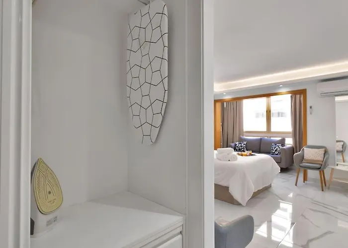 Moderno Estudio En Centro Y Cerca Del Mar - Marino Ii 111 * Marbella