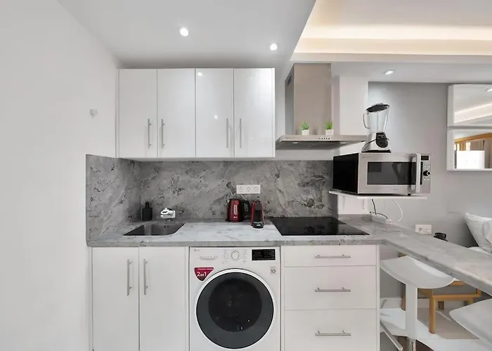 Moderno Estudio En Centro Y Cerca Del Mar - Marino Ii 111 * Marbella